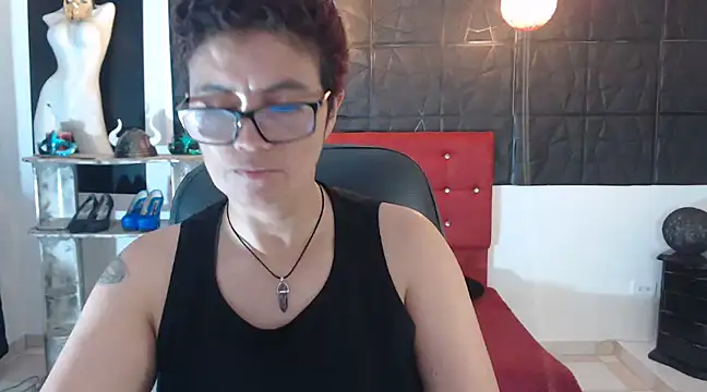 Snapshot of ShaneLeux chatting on 01/15/25, 10:24 ShaneLeux online show from 01/15/25, 10:24