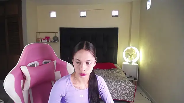 Snapshot of shanakendal2 chatting on 10/28/25, 12:30 shanakendal2 online show from 10/28/25, 12:30