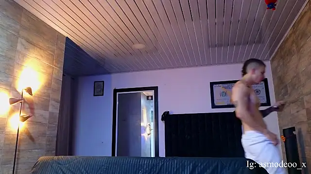 Snapshot of AsmodeoCox chatting on 10/17/25, 02:15 AsmodeoCox online show from 10/17/25, 02:15