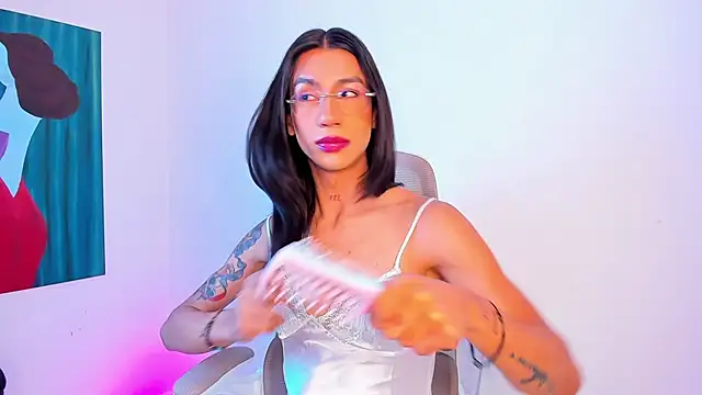 sofiaa grey  online show from 06/03/26, 03:17