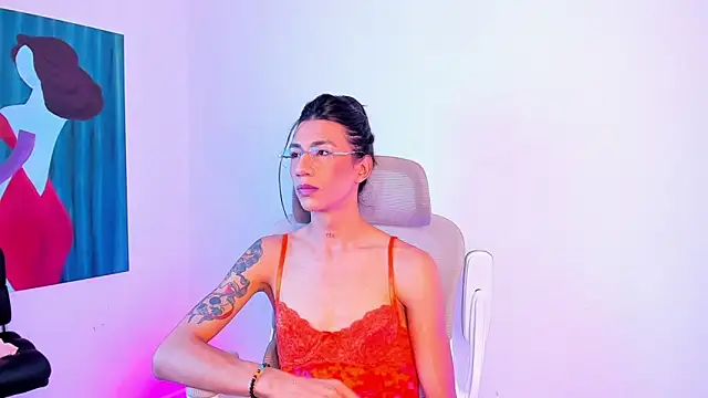 sofiaa grey  online show from 06/05/26, 04:56