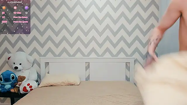 Snapshot of shaameless chatting on 12/12/24, 04:10 shaameless online show from 12/12/24, 04:10