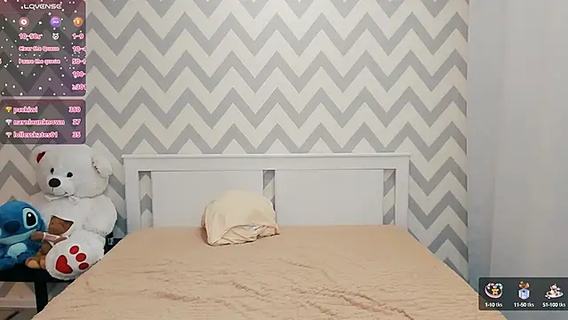 Snapshot of shaameless chatting on 12/28/24, 10:13 shaameless online show from 12/28/24, 10:13