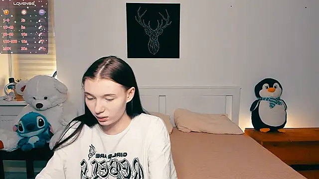 Snapshot of shaameless chatting on 03/19/25, 06:12 shaameless online show from 03/19/25, 06:12