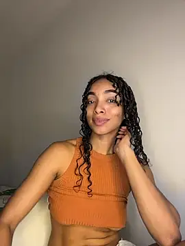Snapshot of nicoleebony1 chatting on 04/28/26, 08:25 nicoleebony1 online show from 04/28/26, 08:25