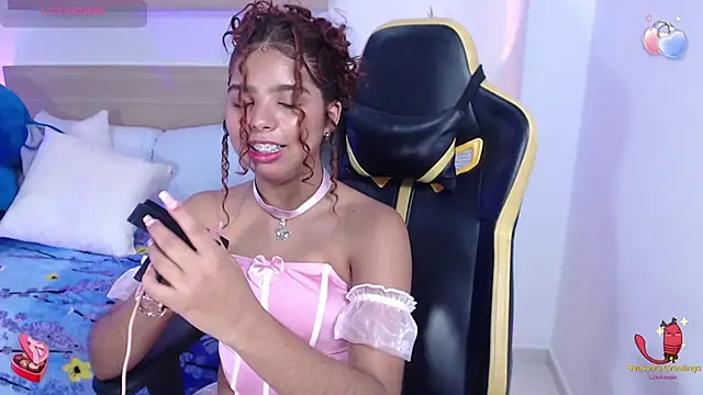 Snapshot of aurora_rodriguez chatting on 12/13/24, 03:43 aurora rodriguez online show from 12/13/24, 03:43