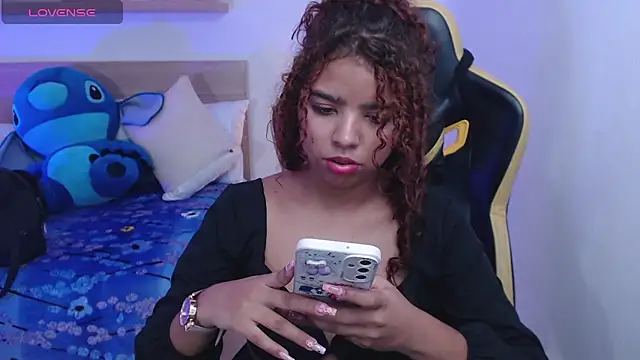 Snapshot of aurora_rodriguez chatting on 12/23/24, 03:33 aurora rodriguez online show from 12/23/24, 03:33