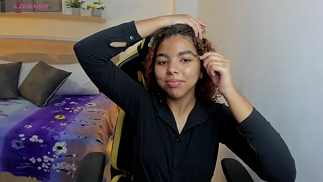 Snapshot of aurora_rodriguez chatting on 02/01/25, 12:16 aurora rodriguez online show from 02/01/25, 12:16