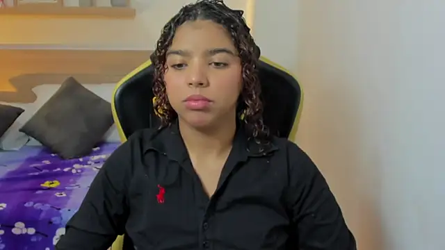 Snapshot of aurora_rodriguez chatting on 02/15/25, 12:43 aurora rodriguez online show from 02/15/25, 12:43