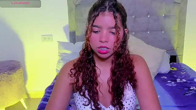 Snapshot of aurora_rodriguez chatting on 03/16/25, 01:49 aurora rodriguez online show from 03/16/25, 01:49