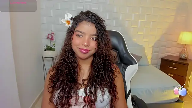 aurora rodriguez online show from 10/25/25, 12:34