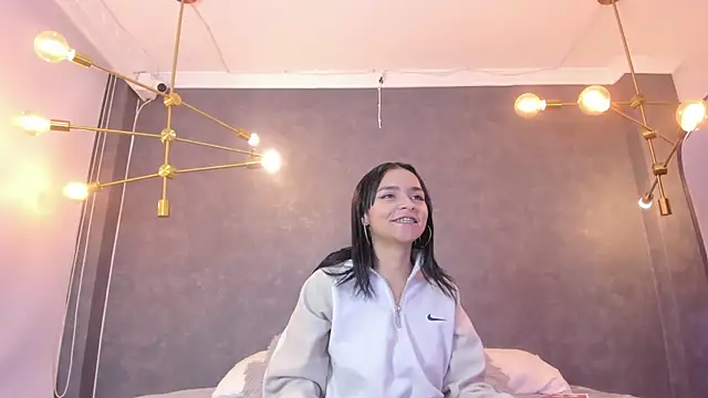 Snapshot of leigh-angels chatting on 11/06/25, 09:37 leigh-angels online show from 11/06/25, 09:37