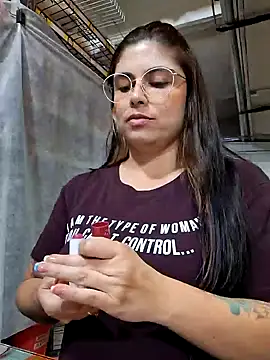 Juliietha servas online show from 01/16/25, 09:51