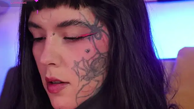 SylveonFox online show from 10/08/25, 10:40