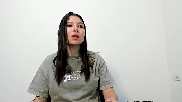 Snapshot of cami-01 chatting on 10/01/25, 08:15 cami-01 online show from 10/01/25, 08:15