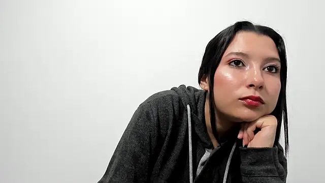 Snapshot of cami-01 chatting on 11/07/25, 08:53 cami-01 online show from 11/07/25, 08:53