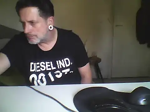 oopsxx online show from 02/18/25, 11:22