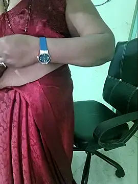 Snapshot of NEHA-DESHI chatting on 10/17/25, 10:01 NEHA-DESHI online show from 10/17/25, 10:01