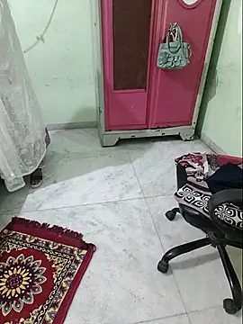 Snapshot of NEHA-DESHI chatting on 10/22/25, 11:32 NEHA-DESHI online show from 10/22/25, 11:32