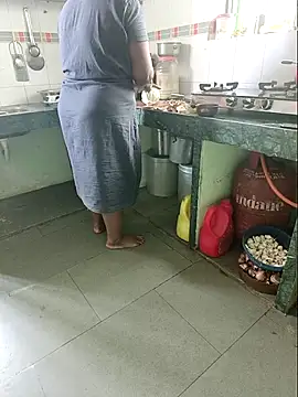 Snapshot of NEHA-DESHI chatting on 11/08/25, 08:25 NEHA-DESHI online show from 11/08/25, 08:25