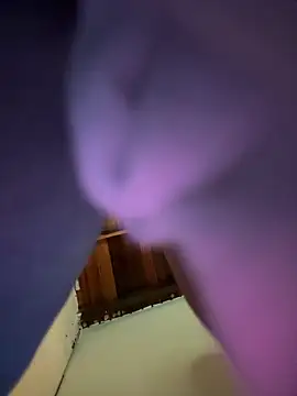 Snapshot of tom_thick chatting on 11/04/25, 04:55 tom thick online show from 11/04/25, 04:55