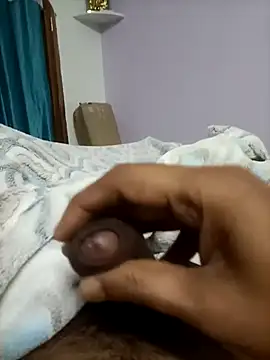 AUNTY1984 online show from 07/18/26, 12:15