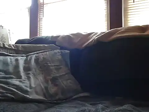 Snapshot of Bramro409 chatting on 10/28/25, 08:55 Bramro409 online show from 10/28/25, 08:55