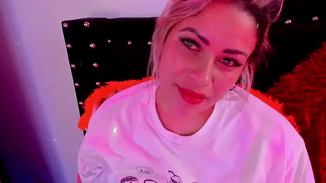 Natalia Montoya online show from 02/10/25, 12:08