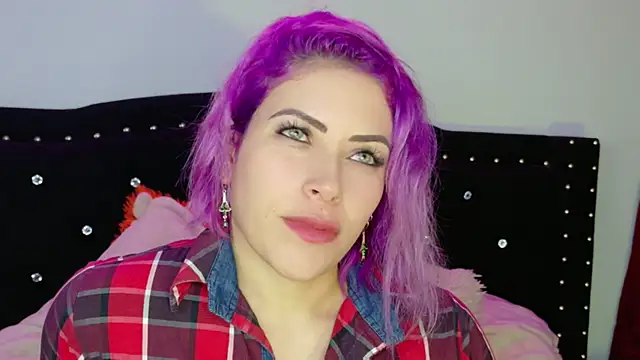 Natalia Montoya online show from 05/13/26, 02:09