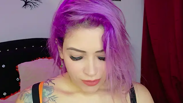 Natalia Montoya online show from 05/18/26, 04:29