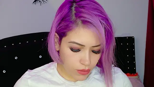 Natalia Montoya online show from 05/20/26, 12:28