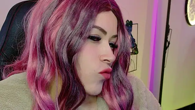 Natalia Montoya online show from 07/13/26, 10:18