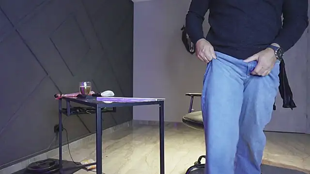 Snapshot of mattmasterss chatting on 11/07/25, 04:01 mattmasterss online show from 11/07/25, 04:01