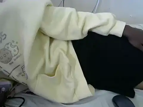 Ma-yolo001 online show from 12/23/24, 07:49