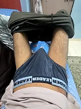 Yours1311 online show from 12/18/25, 12:44