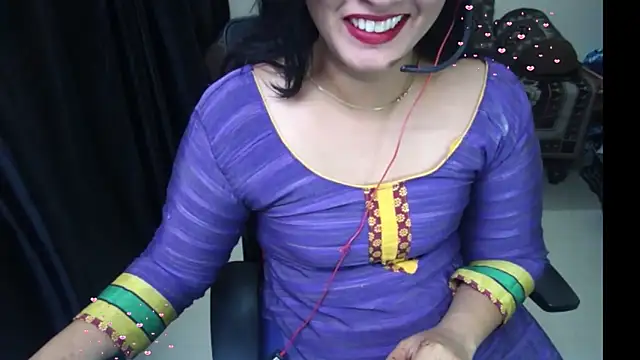 Arushisingh8888 online show from 06/09/26, 12:06