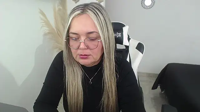 Snapshot of samy_vsn chatting on 03/19/26, 06:23 samy vsn online show from 03/19/26, 06:23