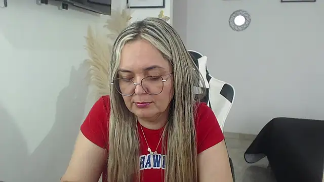 Snapshot of samy_vsn chatting on 03/22/26, 08:01 samy vsn online show from 03/22/26, 08:01