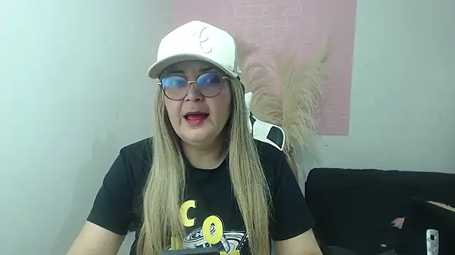 Snapshot of samy_vsn chatting on 06/01/26, 08:21 samy vsn online show from 06/01/26, 08:21