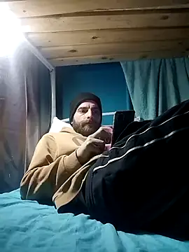 Snapshot of Antonio_Vatooo chatting on 02/21/25, 02:17 Antonio Vatooo online show from 02/21/25, 02:17