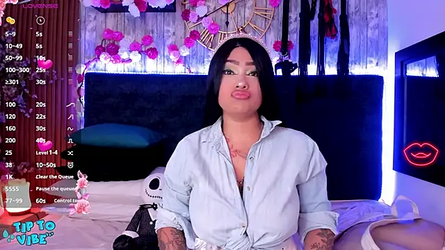 Neko Misaki online show from 10/06/25, 12:02