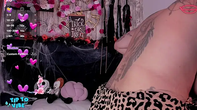 Snapshot of Neko_Misaki chatting on 11/11/25, 11:54 Neko Misaki online show from 11/11/25, 11:54