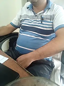 Snapshot of Hot-man39 chatting on 11/05/25, 08:36 Hot-man39 online show from 11/05/25, 08:36