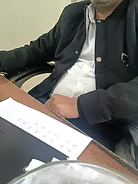 Snapshot of Hot-man39 chatting on 12/04/25, 09:40 Hot-man39 online show from 12/04/25, 09:40