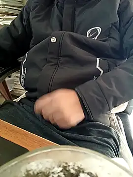 Snapshot of Hot-man39 chatting on 12/20/25, 10:00 Hot-man39 online show from 12/20/25, 10:00