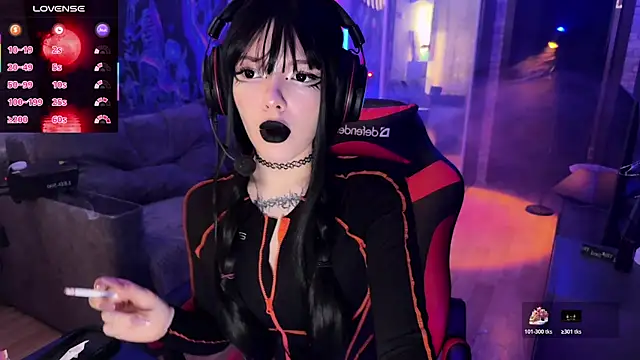 Snapshot of Eva-miller1 chatting on 11/02/25, 10:50 Eva-miller1 online show from 11/02/25, 10:50