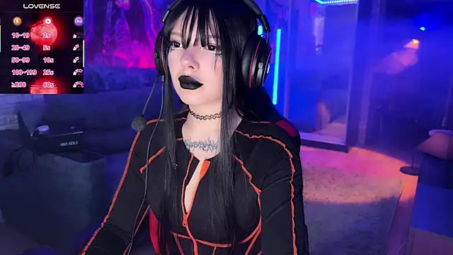 Snapshot of Eva-miller1 chatting on 11/03/25, 09:21 Eva-miller1 online show from 11/03/25, 09:21