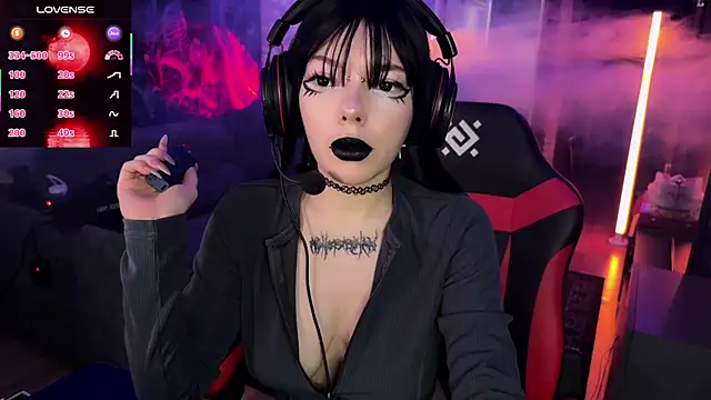 Snapshot of Eva-miller1 chatting on 11/10/25, 09:52 Eva-miller1 online show from 11/10/25, 09:52