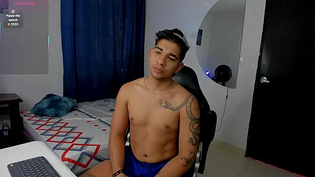 Snapshot of valentino_santoss chatting on 10/06/25, 02:36 valentino santoss online show from 10/06/25, 02:36