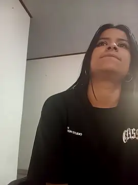 Snapshot of _elektrah chatting on 09/13/25, 10:42  elektrah online show from 09/13/25, 10:42